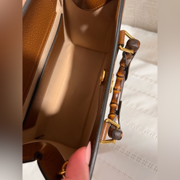 Gucci Diana Small Tote - Picture 7 of 11